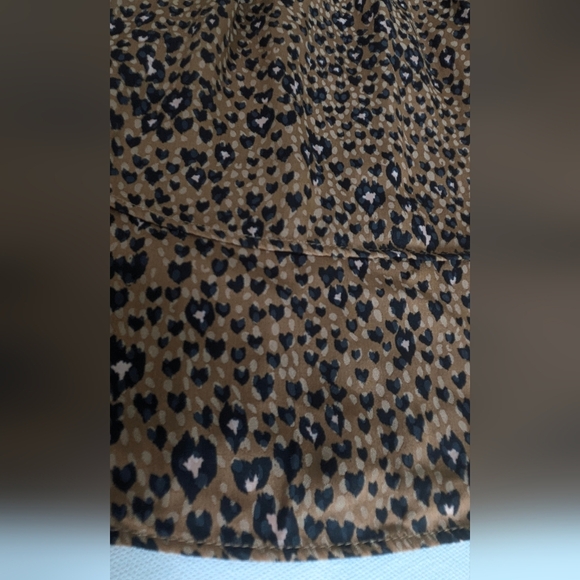 On 34th New Animal Printed Smocked Waist Tiered Mini Dress Brown V-neck Sleeves - Picture 9 of 12